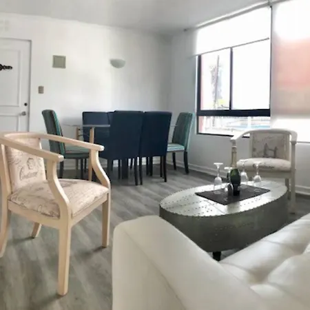 Ferienwohnung Departamento La Florida- Estacionamiento Y Metro